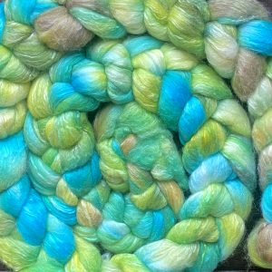 Hand-Dyed Roving - Kiwi Squeeze