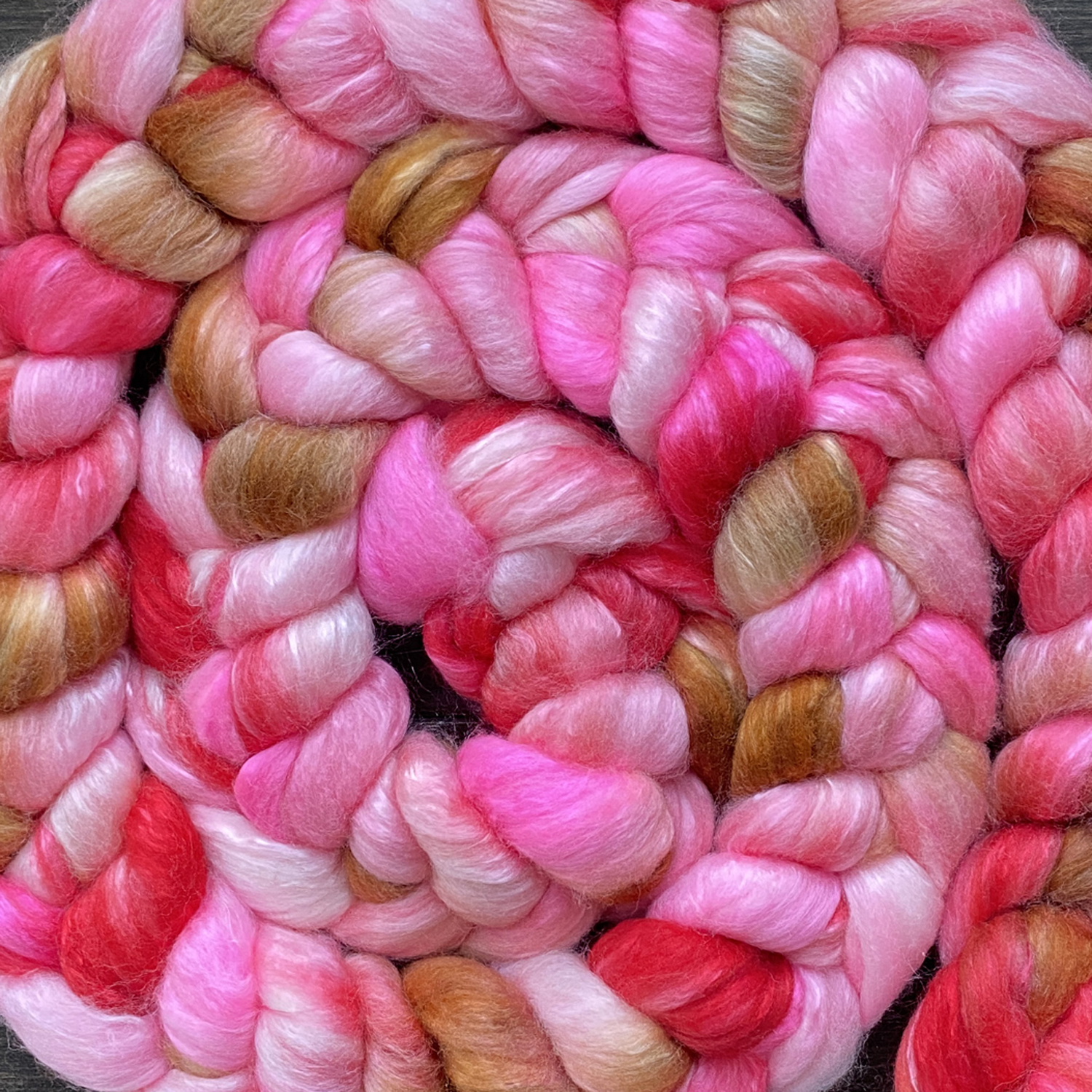Hand-Dyed Roving - Strawberry Shortcake Cookie